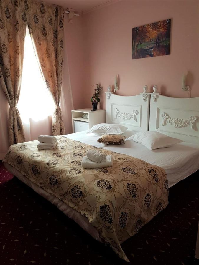 Hotel Darosy Арад Экстерьер фото