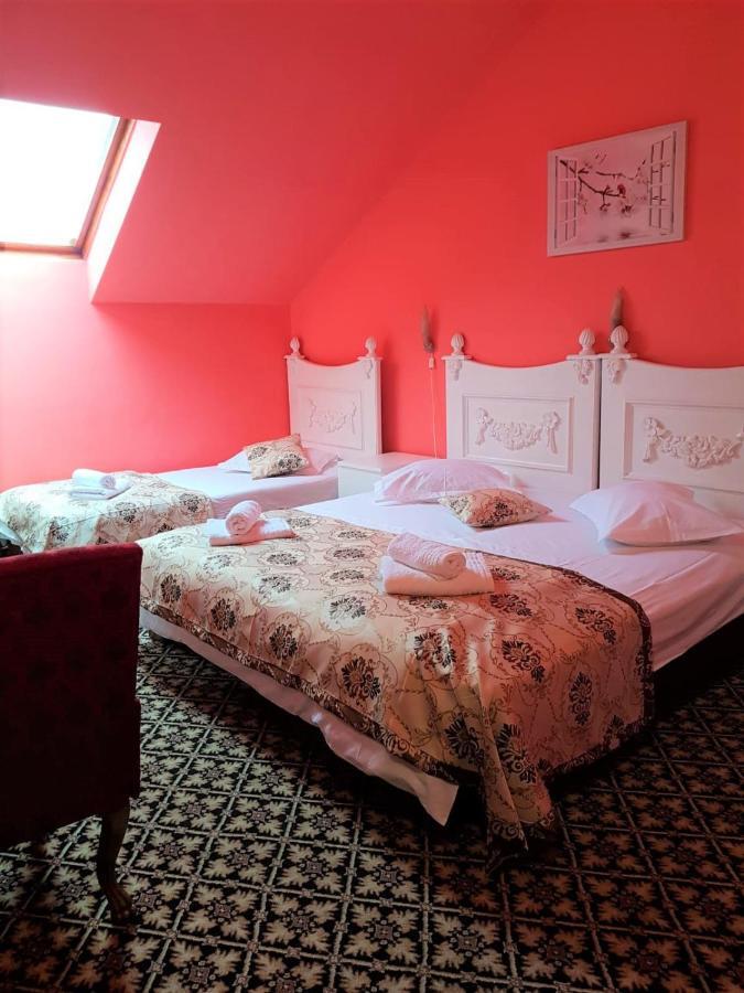 Hotel Darosy Арад Экстерьер фото